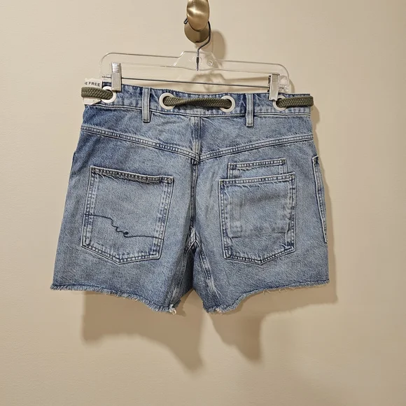 We The Free Moxie Barrel Shorts In Truest Blue Size 29 NWT - Picture 2 of 5